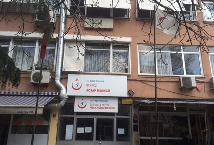 Kanlıca Sağlık Ocağının Kiracıları Murathan Mutlu ve Erhan Tükel Oldu: Şaibe Tartışması Büyüdü!